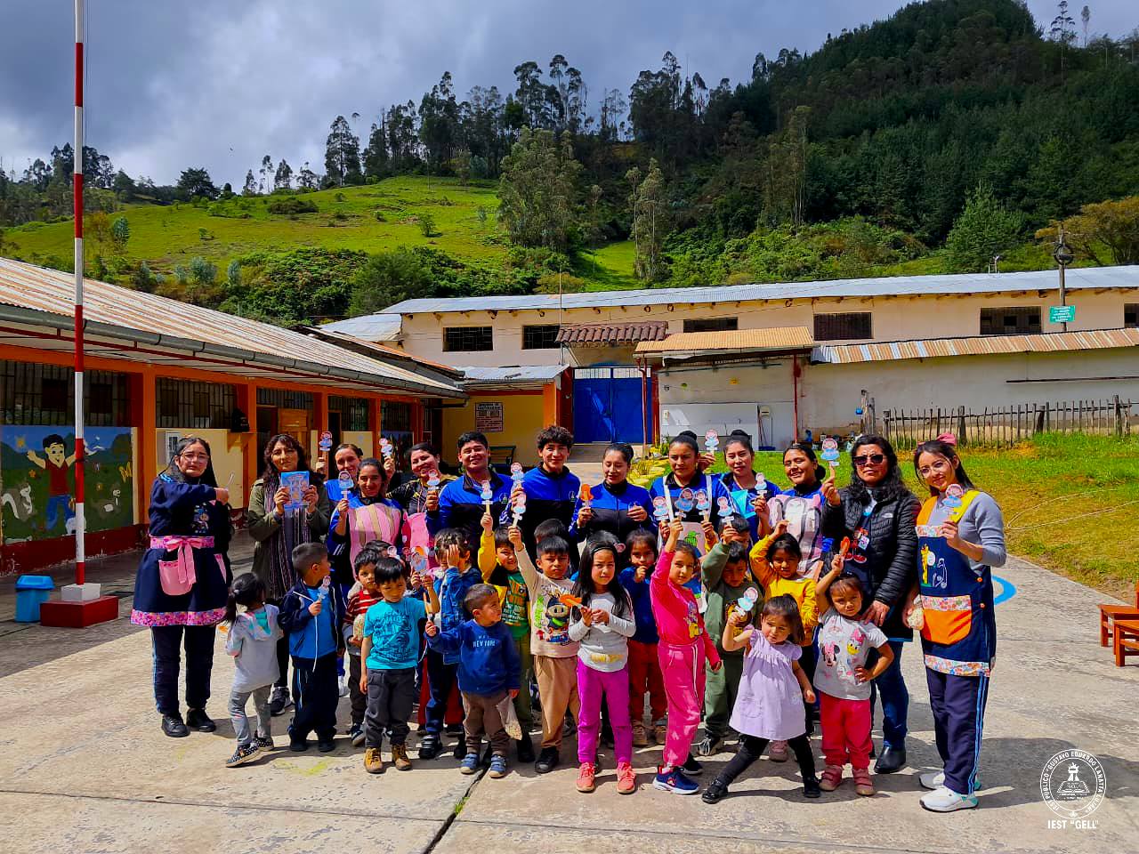 🔵 IESTP “GELL” promueve la práctica del lavado de manos en niños del distrito de Leymebamba 🤲🏻👦🏻💙